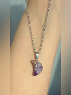 Natural Amethyst Moon Purple Quartz Crystal Crescent Gemstone
